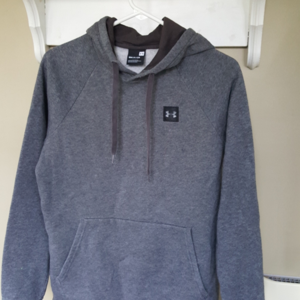 Under Armour Hoodie Boys Small